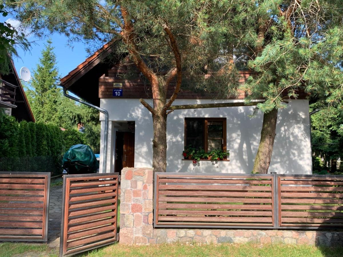 Dom Nad Jeziorem Tajty Gizycko Luaran gambar