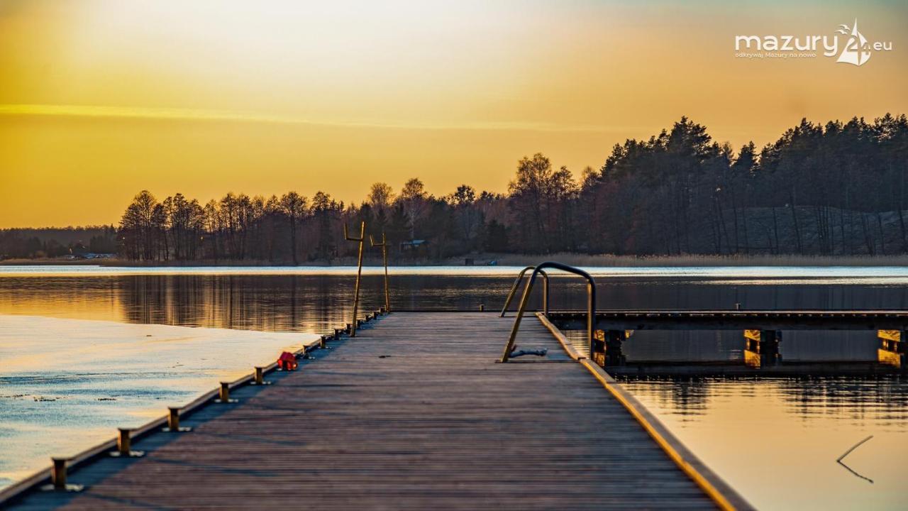 Dom Nad Jeziorem Tajty Gizycko Luaran gambar